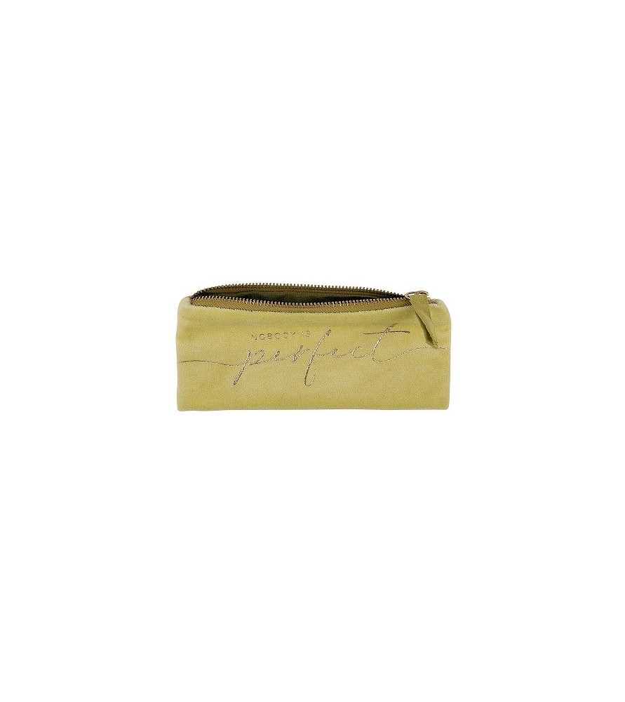 Astuccio, pochette con cerniera  in velluto Nessuno è perfetto . Arte&Bene