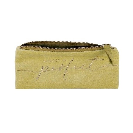 Astuccio, pochette con cerniera  in velluto Nessuno è perfetto . Arte&Bene