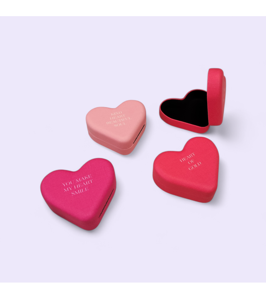 Mini astuccio s forma di cuore. 7,5x8,5 cm Arte&bene.
