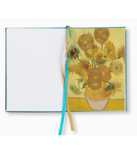 Quaderno ricamato - Fiore di mandorla. 13,5 x 18,5 x 1,5 cm