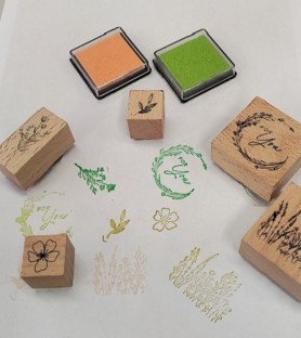 Set Timbri Floreali in Legno con Inchiostro – Natura su Carta